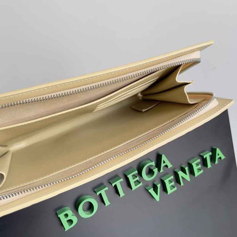 Bottega Veneta Clutch Bags